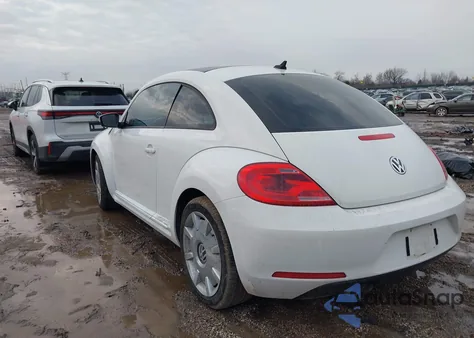 2013 Volkswagen Beetle 2.5L z USA, uszkodzony, nr VIN 3VWJX7AT2DM606496
